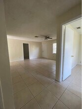 1639 Barbarie Ln in West Palm Beach, FL - Building Photo - Building Photo