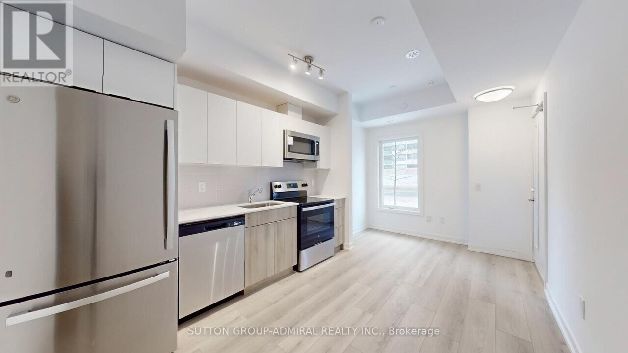 3069 Pharmacy Ave in Toronto, ON - Building Photo