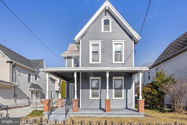 property at 319 Taylor St