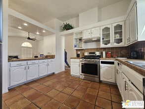 31765 Victor Rd in Cathedral City, CA - Building Photo - Building Photo