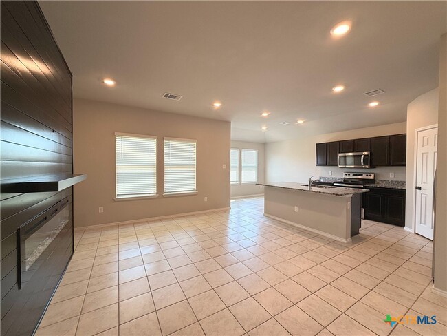 4902 Vivien St in Killeen, TX - Building Photo - Building Photo