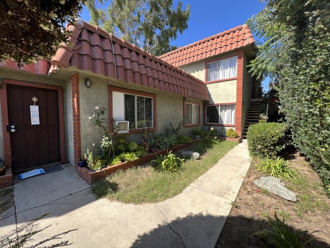 432 Hamilton St in Costa Mesa, CA - Building Photo - Building Photo