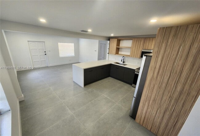 10490 SW 173rd Terrace in Miami, FL - Foto de edificio - Building Photo