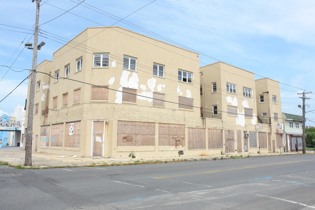 214 Kingsley St in Asbury Park, NJ - Building Photo - Building Photo