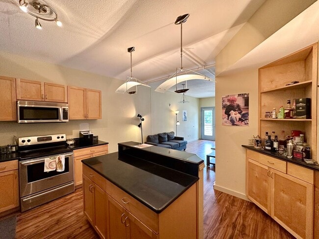 property at 711 W 26th St