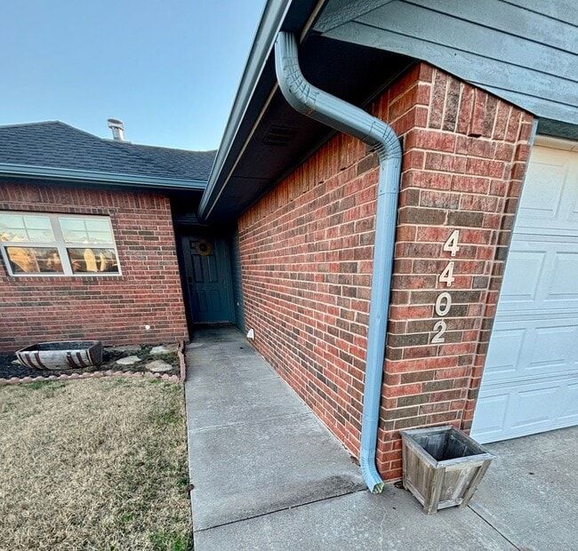 4402 SW Hickory Ln in Lawton, OK - Building Photo - Building Photo