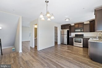 7-0h I St in Carlisle, PA - Foto de edificio - Building Photo