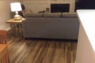 373 Fantail Loop, Unit B in Lakeway, TX - Building Photo