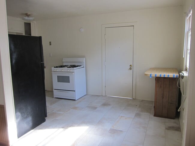 414 Trinity St in White Oak, TX - Building Photo - Building Photo