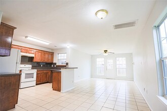 4121 Mallow St in Houston, TX - Building Photo - Building Photo