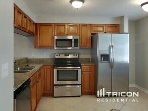 12343 Witheridge Dr in Tampa, FL - Foto de edificio - Building Photo