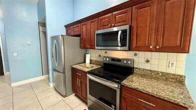 2482 Quail Run Blvd N in Kissimmee, FL - Building Photo - Building Photo