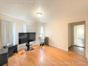 227 Boston Ave in Medford, MA - Building Photo - Building Photo