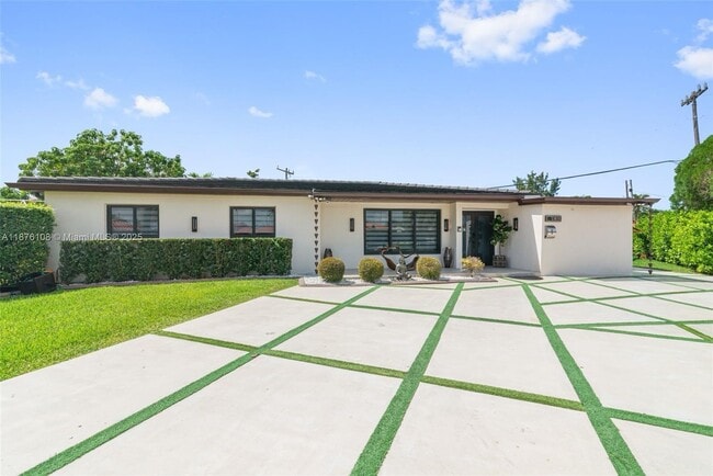 830 SW 93rd Ave in Miami, FL - Building Photo - Building Photo