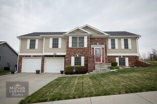 2202 Ponca Dr in Junction City, KS - Building Photo