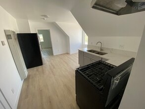 1917 E 2nd St, Unit Unit 3 in Los Angeles, CA - Building Photo - Building Photo