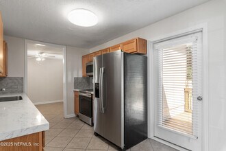 4006 Conga St in Jacksonville, FL - Building Photo - Building Photo