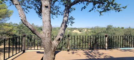 4660 Memory Ln in Redding, CA - Building Photo - Building Photo