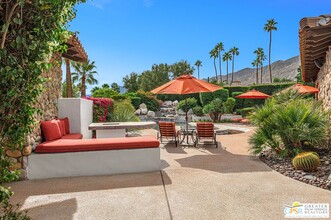 1360 E Tachevah Dr in Palm Springs, CA - Building Photo - Building Photo