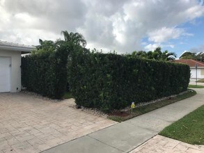 850 W Camino Real in Boca Raton, FL - Building Photo - Building Photo