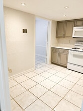 4010 Inverrary Dr in Lauderhill, FL - Building Photo - Building Photo