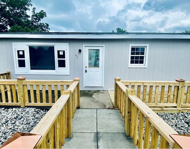 47 Turtle Ct Rentals in Glen Easton, WV