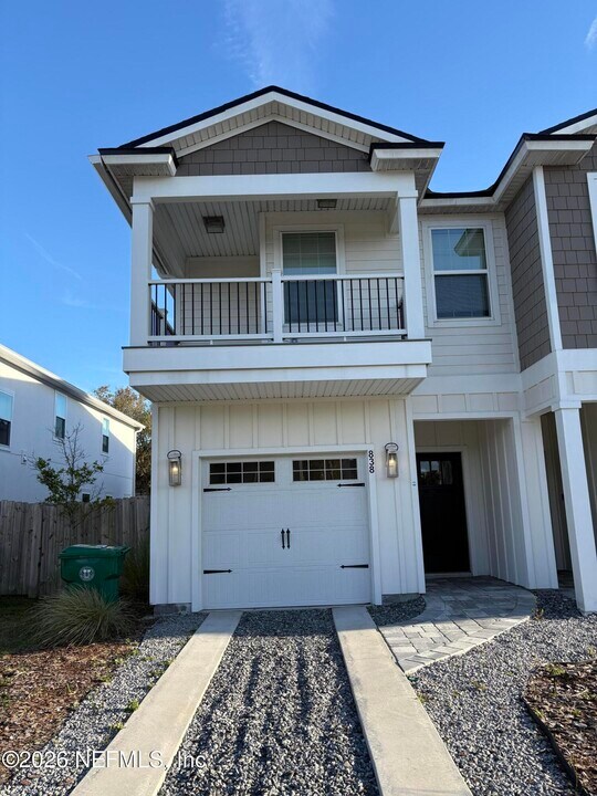 838 5th Ave S in Jacksonville Beach, FL - Building Photo