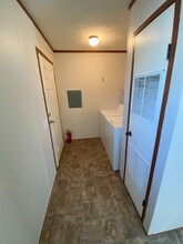 1852 Collins Ct in Milford, MI - Foto de edificio - Building Photo