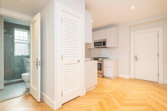 19 A Forest St in Cambridge, MA - Building Photo - Building Photo