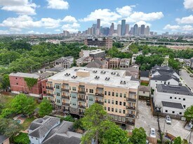2802 Morrison St in Houston, TX - Building Photo