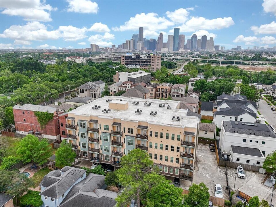 2802 Morrison St in Houston, TX - Building Photo