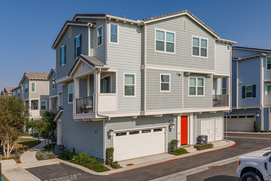 Bayside Landing in Imperial Beach, CA - Building Photo