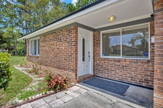 1215 Bluehill Dr N in Jacksonville, FL - Building Photo - Building Photo