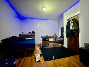 19 Saint Lukes Rd, Unit 1 in Boston, MA - Building Photo - Building Photo