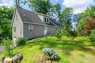 7 Lamont Rd in New Fairfield, CT - Building Photo - Building Photo