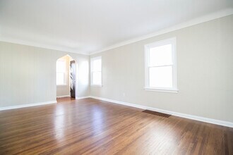 4353 Lyman Ave in Toledo, OH - Foto de edificio - Building Photo