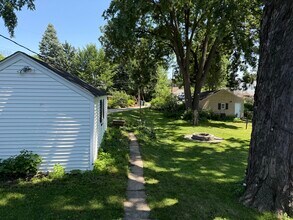 5621 16th Ave S in Minneapolis, MN - Building Photo - Building Photo