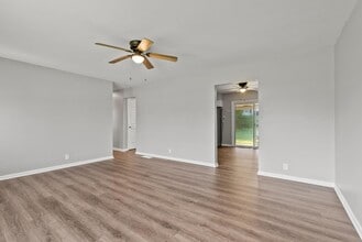 610 Greenbriar Dr in Harrodsburg, KY - Building Photo - Building Photo