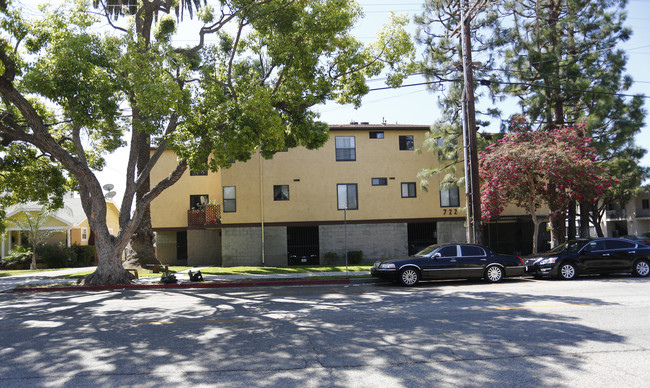 718-722 E Lomita Ave in Glendale, CA - Building Photo - Building Photo