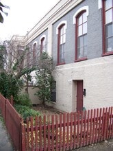 2120 E Broad St in Richmond, VA - Building Photo - Building Photo