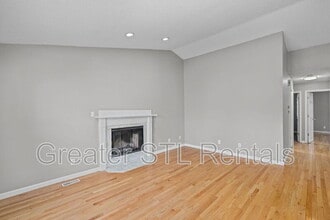 1519 Harvard Way in St. Charles, MO - Building Photo - Building Photo