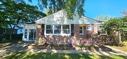 4 Rhonda Cir in Hampton, VA - Building Photo - Building Photo