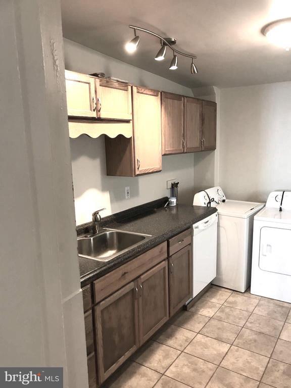 145 Levering St in Philadelphia, PA - Building Photo - Building Photo