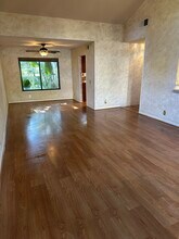 1101 Heatherview Dr in Oak Park, CA - Building Photo - Building Photo