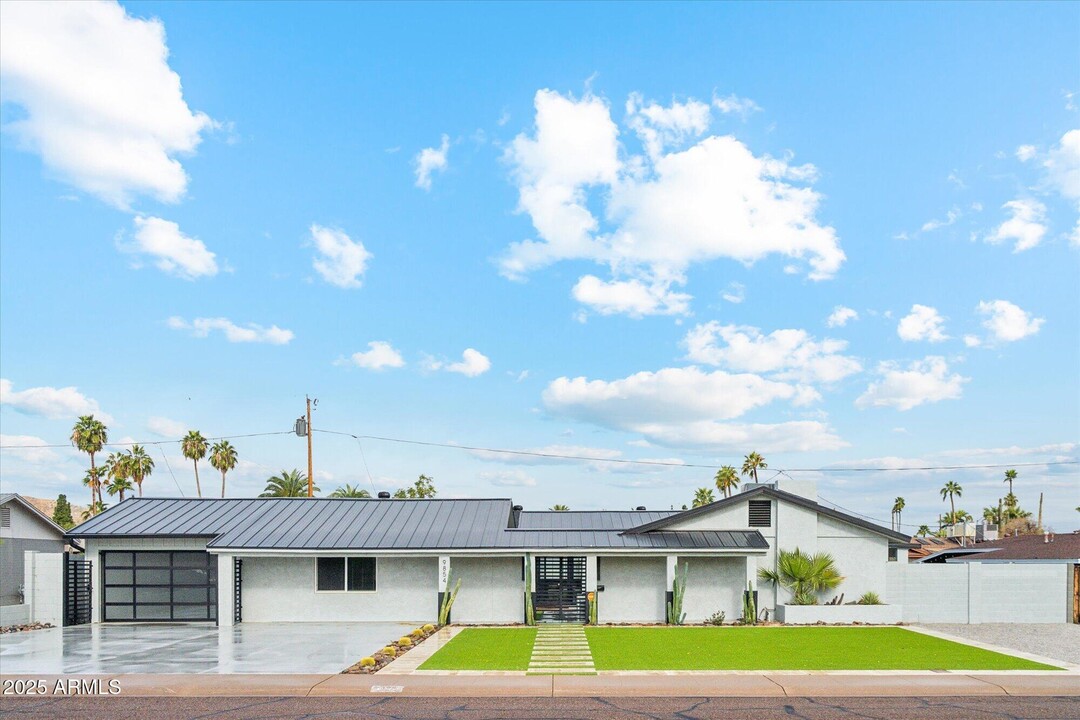 9854 N 29th St in Phoenix, AZ - Building Photo
