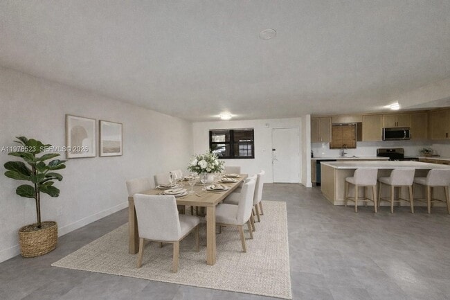 605 Ives Dairy Rd in Miami, FL - Building Photo - Building Photo