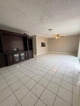 2710 Briarhurst Dr in Houston, TX - Building Photo - Building Photo