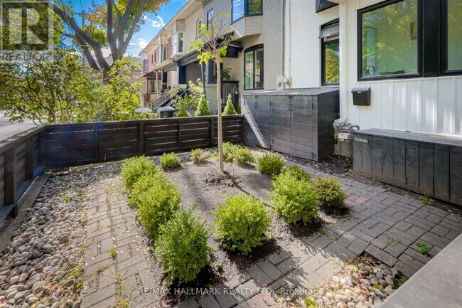 10 McGee St in Toronto, ON - Building Photo - Building Photo