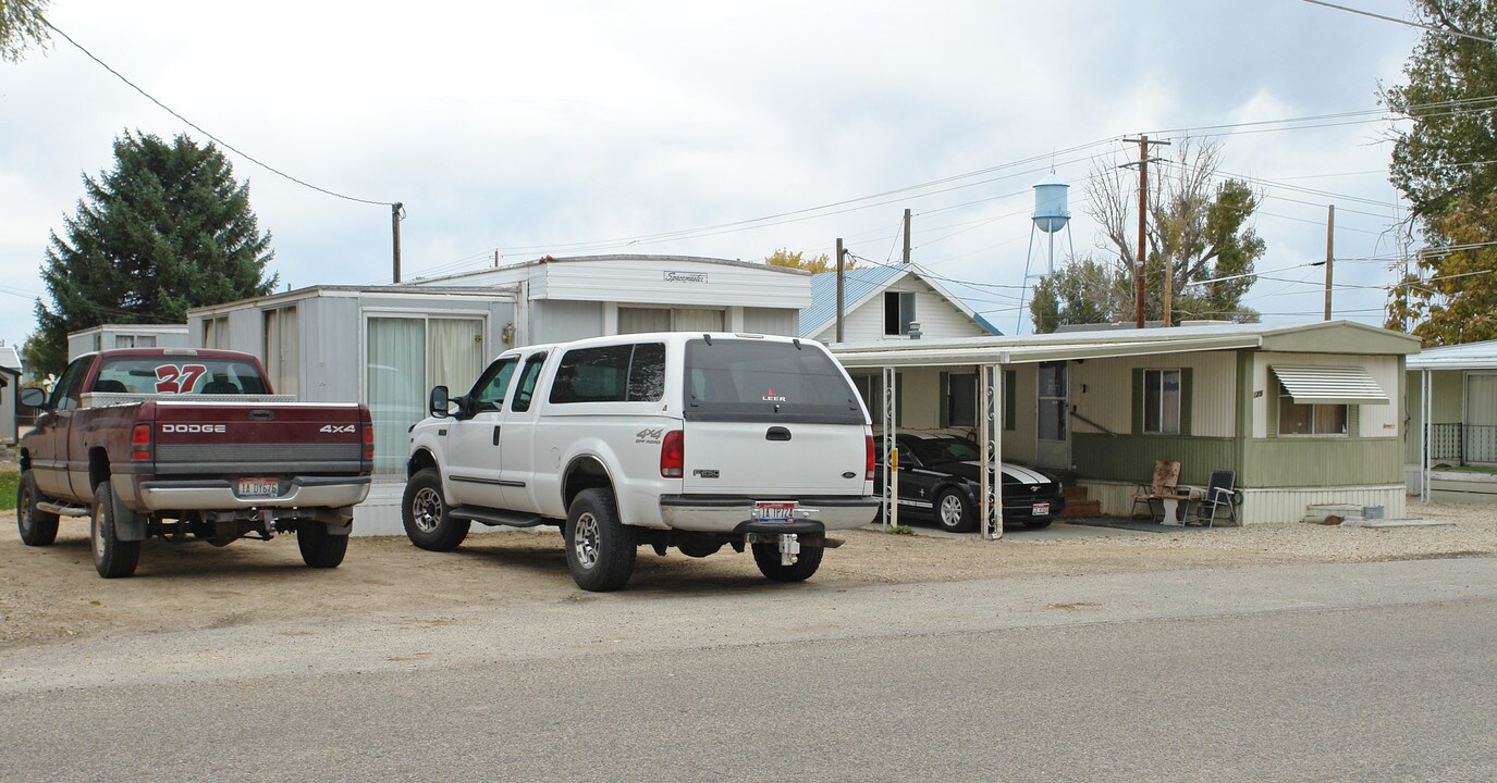 Bell Court MHP in Kuna, ID - Building Photo