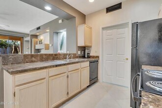 9253 N Firebrick Dr, Unit #114 in Fountain Hills, AZ - Building Photo - Building Photo